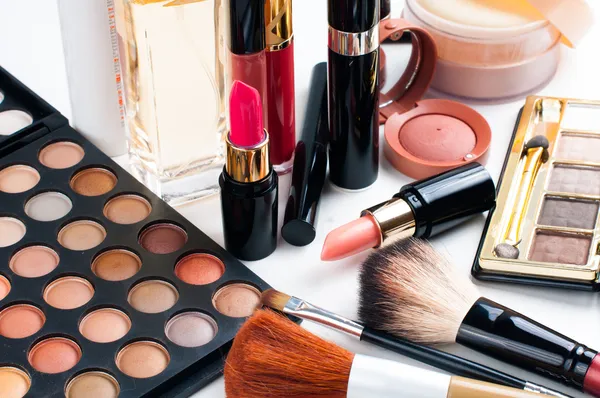 depositphotos_36991515-stock-photo-makeup-and-cosmetics-set